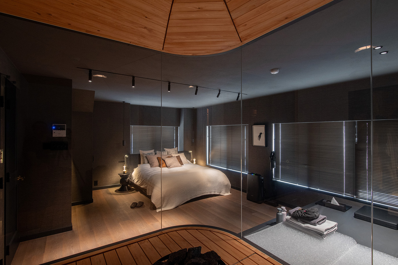 Queen bedroom at Kanako furnished penthouse in Tokyo